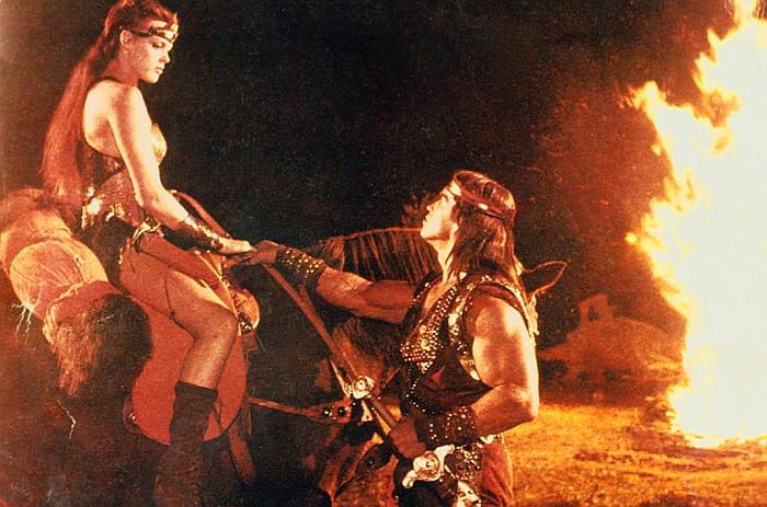 Czerwona Sonja (1985) – na zdj. Brigitte Nielsen i Arnold Schwarzenegger